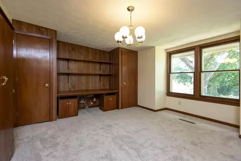 725 W Jean St, Springfield, MO 65803 photo 11