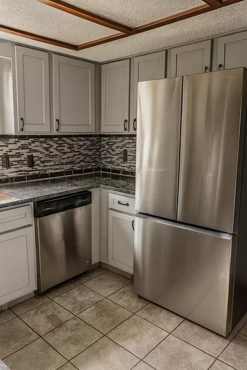 4553 W La Siesta St, Springfield, MO 65802 photo 10