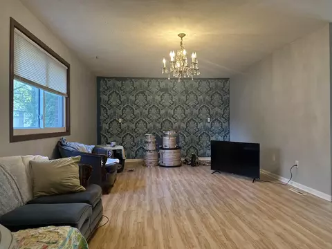 2715 W Cardinal St, Springfield, MO 65810 photo 2
