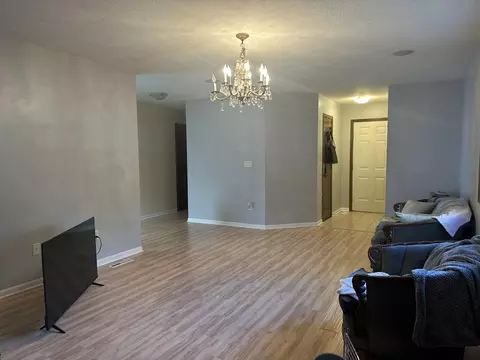 2715 W Cardinal St, Springfield, MO 65810 photo 4