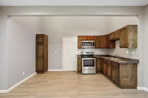 2326 N Prospect Ave, Springfield, MO 65803 photo 2