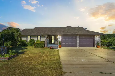 Exterior - 1188 Hampton Rd, Reeds Spring, MO 65737 photo 7 of 8