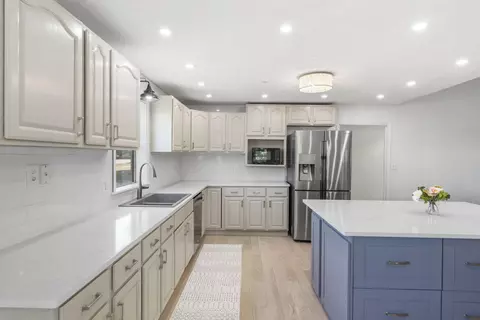 Kitchen - 1188 Hampton Rd, Reeds Spring, MO 65737 photo 3 of 5