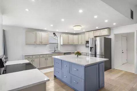 Kitchen - 1188 Hampton Rd, Reeds Spring, MO 65737 photo 1 of 5
