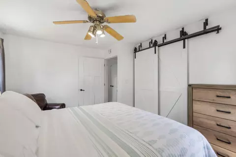 Bedroom - 1188 Hampton Rd, Reeds Spring, MO 65737 photo 4 of 6