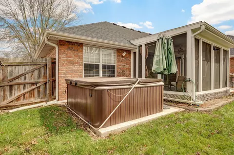 2631 S Jonathan Ave, Springfield, MO 65807 photo 2