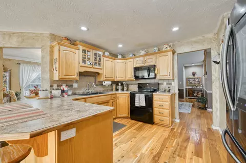 2052 W High Point St, Springfield, MO 65810 photo 15