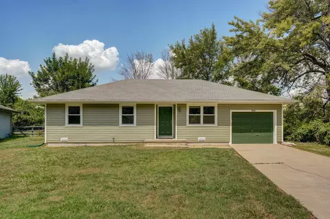 2655 E Atlantic St, Springfield, MO 65803