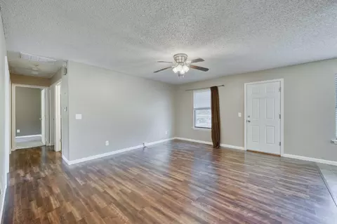 711 E Dyann Dr, Nixa, MO 65714 photo 2