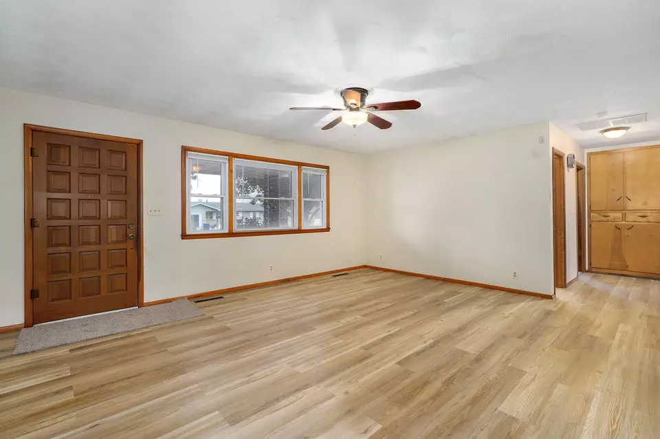 Living - 2153 N Link Ave, Springfield, MO 65803 photo 2 of 3