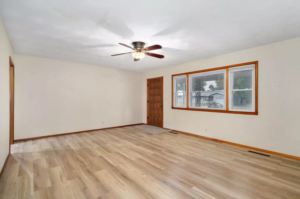 Living - 2153 N Link Ave, Springfield, MO 65803 photo 3 of 3