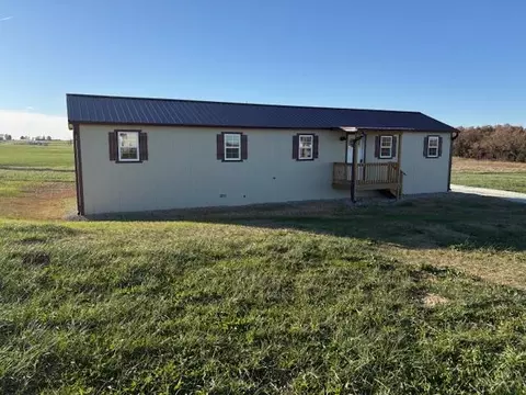 1967 Cattle Dr, Aurora, MO 65605 photo 3