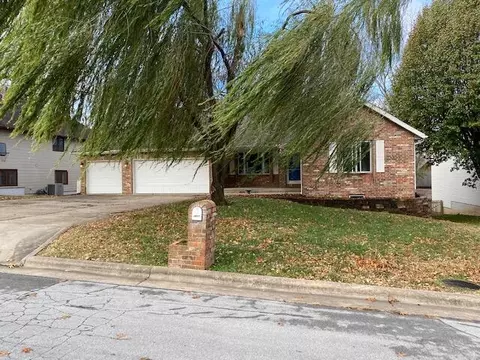 3877 N Daniels Ct, Springfield, MO 65803 photo 1