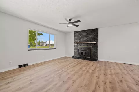 302 W Howard Ave, Billings, MO 65610 photo 4