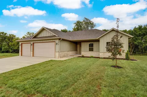 1454 N Collins Dr, Republic, MO 65738 photo 3