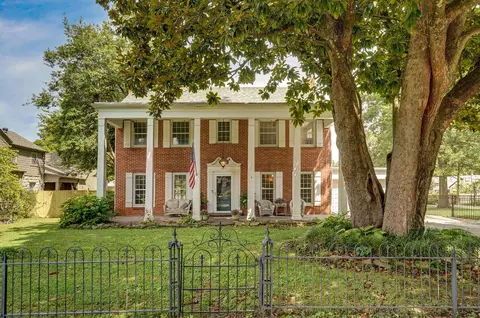 1011 E University St, Springfield, MO 65807