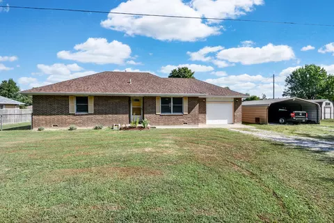 1004 Baretta Ct, Aurora, MO 65605 photo 3