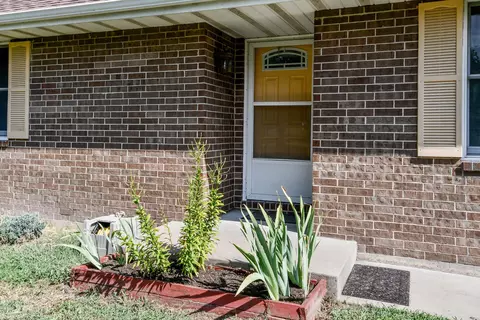 1004 Baretta Ct, Aurora, MO 65605 photo 9