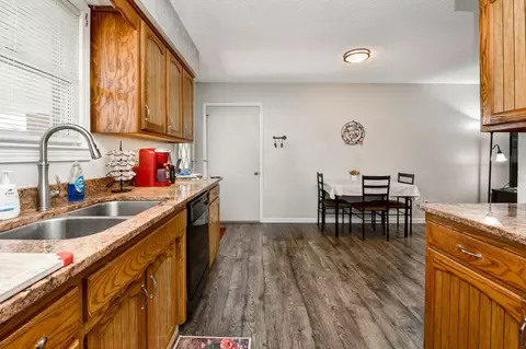 1004 Baretta Ct, Aurora, MO 65605 photo 17