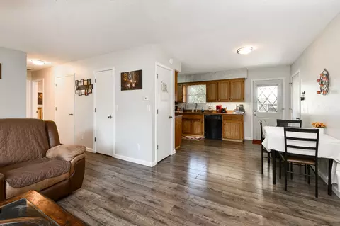 1004 Baretta Ct, Aurora, MO 65605 photo 12