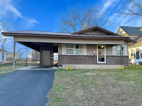 1112 Harold St, Cassville, MO 65625