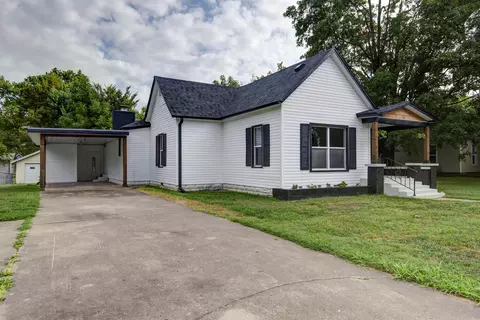311 W Pleasant St, Aurora, MO 65605
