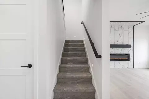 Entry Way - 116 E Acacia Cir, Clever, MO 65631 photo 3 of 5