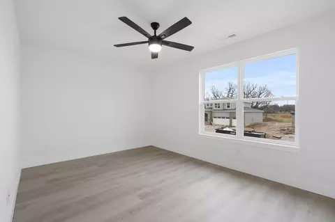Bedroom - 116 E Acacia Cir, Clever, MO 65631 photo 4 of 5