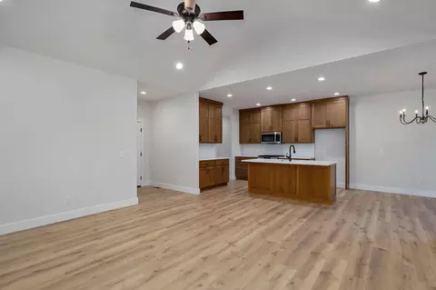 1430 N Collins Dr, Republic, MO 65738 photo 9