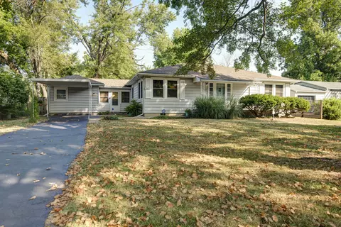 2125 E Wayland St, Springfield, MO 65804 photo 1