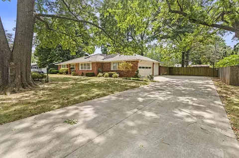 2376 E Berkeley St, Springfield, MO 65804 photo 4