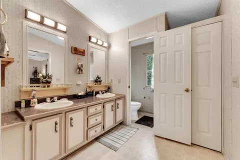 Bath - 11675 State Highway 76, Forsyth, MO 65653 photo 3 of 4