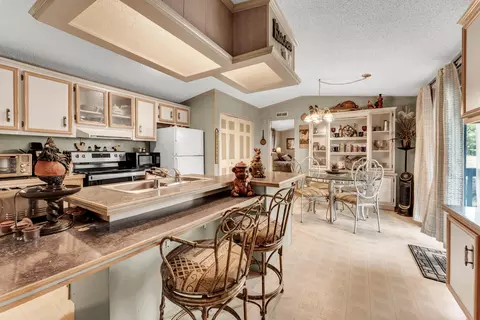 Kitchen - 11675 State Highway 76, Forsyth, MO 65653 photo 4 of 8