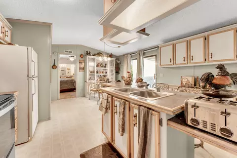 Kitchen - 11675 State Highway 76, Forsyth, MO 65653 photo 8 of 8