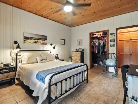 Bedroom - 2186 County Road 502, Gainesville, MO 65655 photo 2 of 5