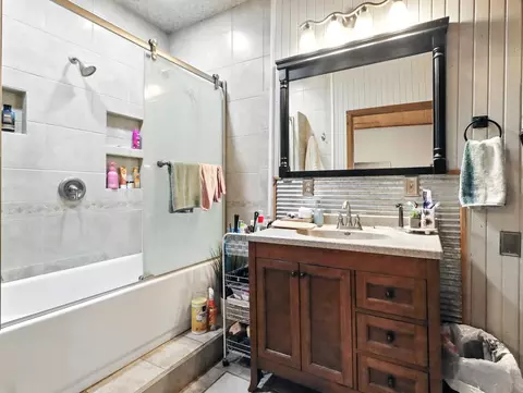Bath - 2186 County Road 502, Gainesville, MO 65655 photo 1 of 2