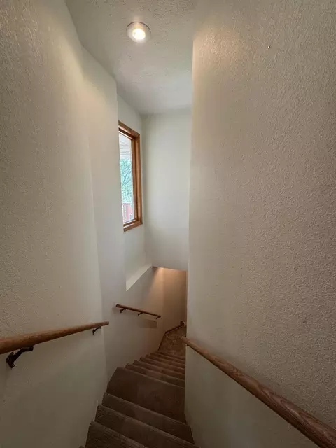 Entry Way - 93 W Wind Way, Squires, MO 65755 photo 2 of 3