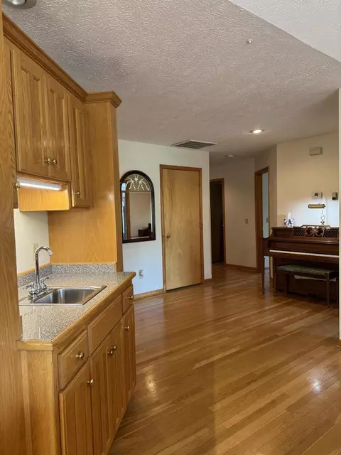 Entry Way - 93 W Wind Way, Squires, MO 65755 photo 1 of 3