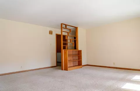1912 S Holland Ave, Springfield, MO 65807 photo 5