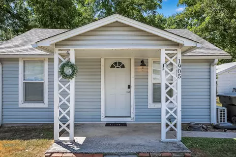 1905 N Burton Ave, Springfield, MO 65803