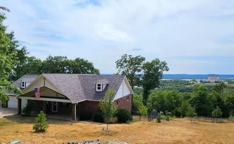 Exterior - 981 Skyview Dr, Branson, MO 65616 photo 3 of 16