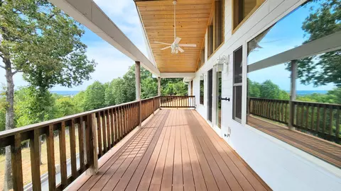 Exterior - 981 Skyview Dr, Branson, MO 65616 photo 5 of 16