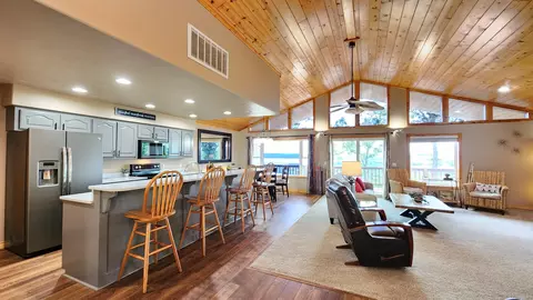 Kitchen - 981 Skyview Dr, Branson, MO 65616 photo 1 of 8