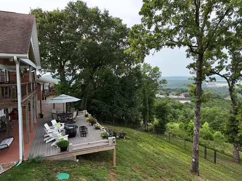 Exterior - 981 Skyview Dr, Branson, MO 65616 photo 9 of 16