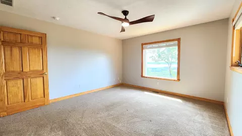 Bedroom - 981 Skyview Dr, Branson, MO 65616 photo 4 of 9