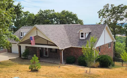 Exterior - 981 Skyview Dr, Branson, MO 65616 photo 2 of 16