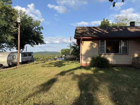 18142 4th St, Eminence, MO 65466 photo 2
