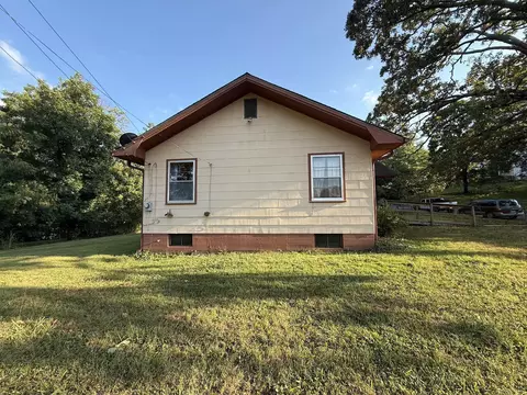 18142 4th St, Eminence, MO 65466 photo 4