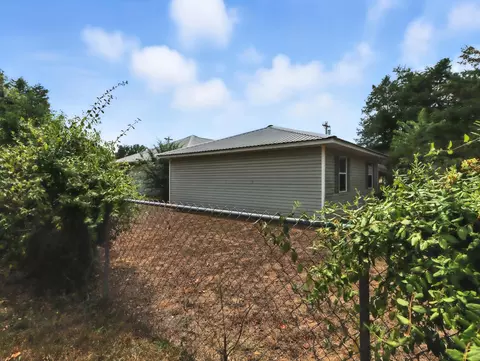 Exterior - 100 Pennycuick Dr, Mountain View, MO 65548 photo 7 of 7