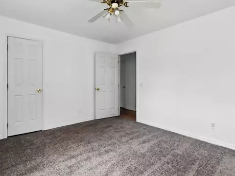 Bedroom - 100 Pennycuick Dr, Mountain View, MO 65548 photo 4 of 6